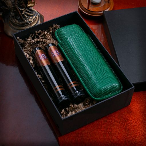SET DE REGALO PURERA PREMIUM COLOR VERDE PARA 2 PUROS CON 2 PUROS ROBUSTO CAPA FLOR TUBO DE ALUMINIO