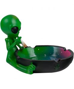 CENICERO REDONDO DISEÑO ALIEN VERDE FUMANDO